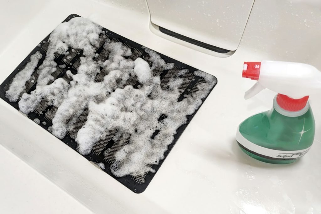 マジックリンでも黄ばみを落とせる？