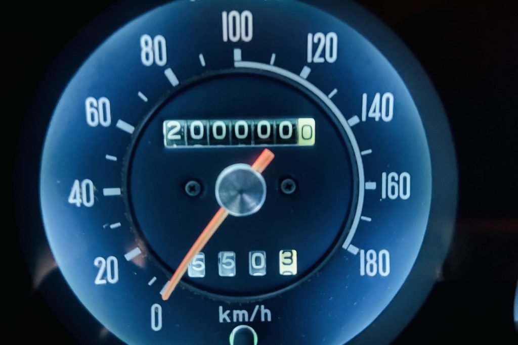 走行距離20万キロの中古車は止めたほうが良い?