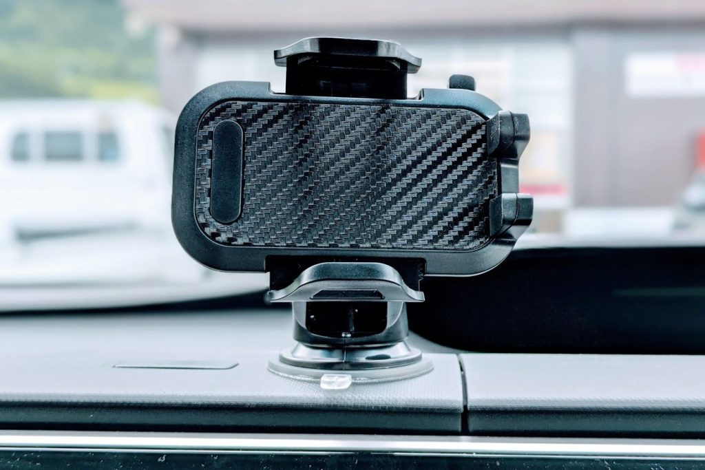 車にスマホホルダーはいらない?賢い選び方