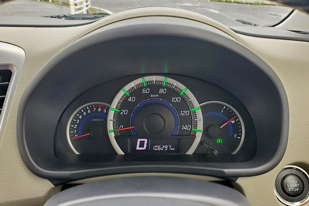 状態が良い中古車なら10万キロで問題ない?