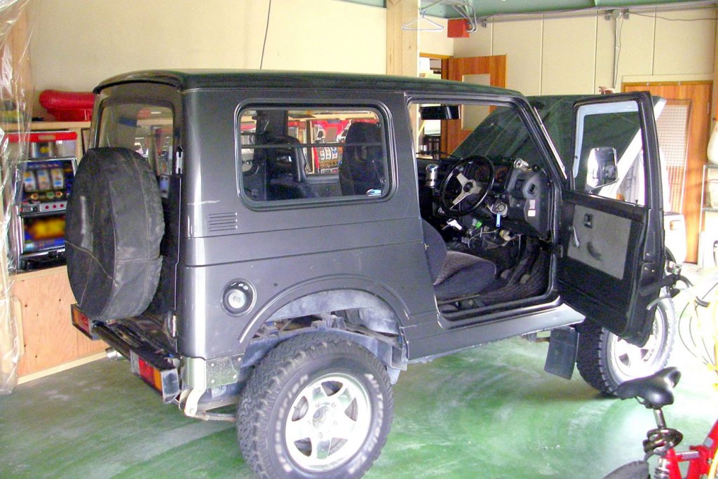 ミディアムグレーはどのくらい汚れが目立つ？