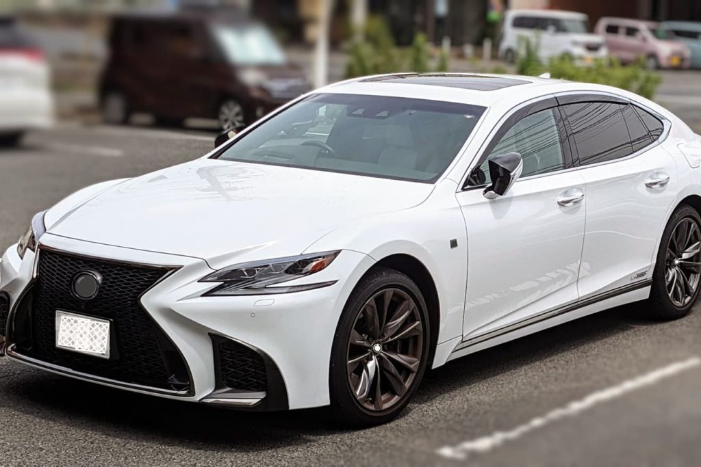 サンルーフ付きの高級車は後悔する?