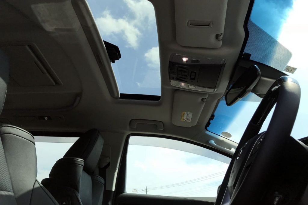 中古でサンルーフ車を買う際の注意点