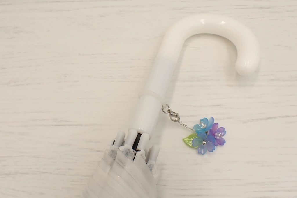 車の傘はどこに置くのか対処法を紹介