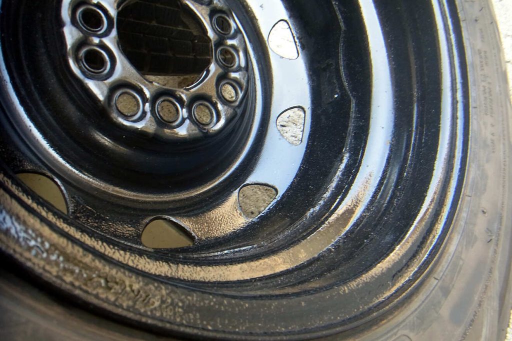 ホイール塗装は焼き付けじゃないと剥がれる?