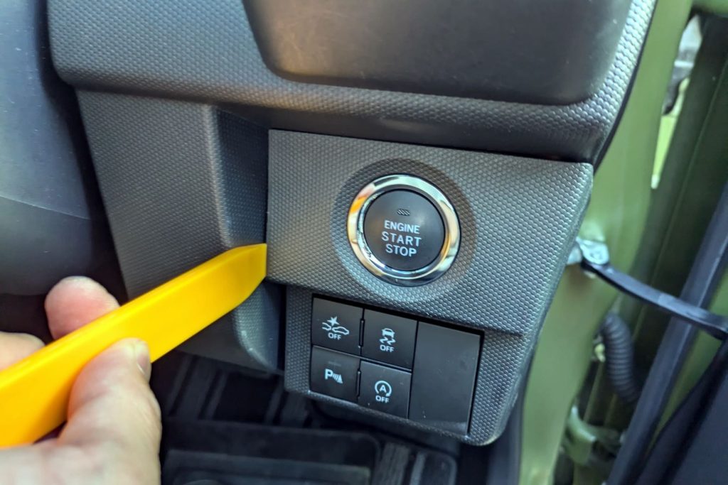 エンジンスターターの取り付けは自分でできる？