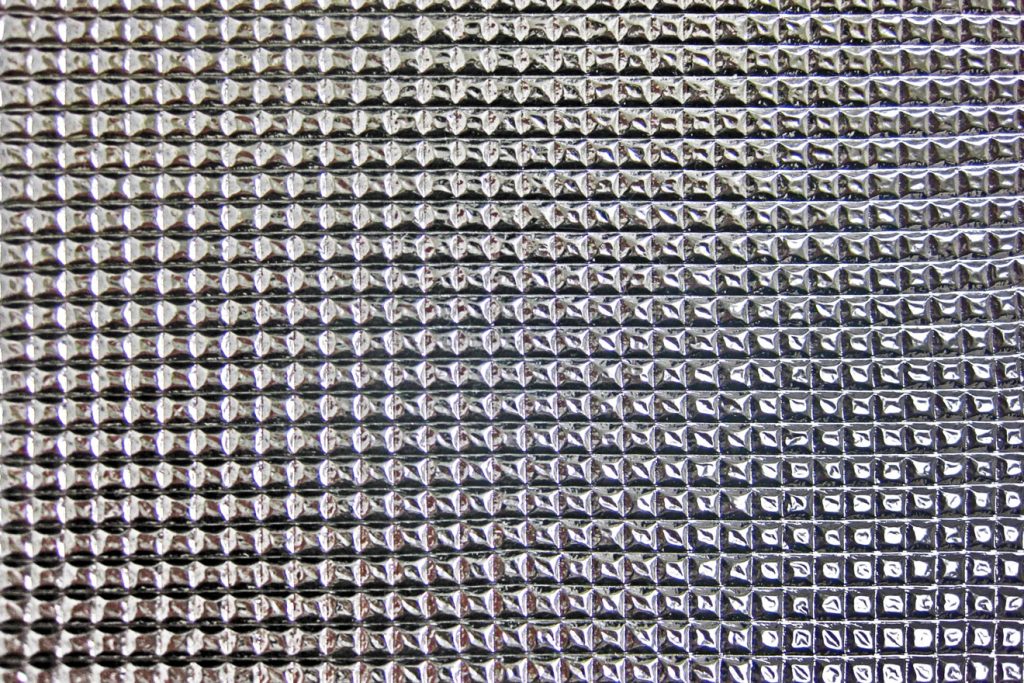 天井の断熱に銀マットはどのくらい効果がある?