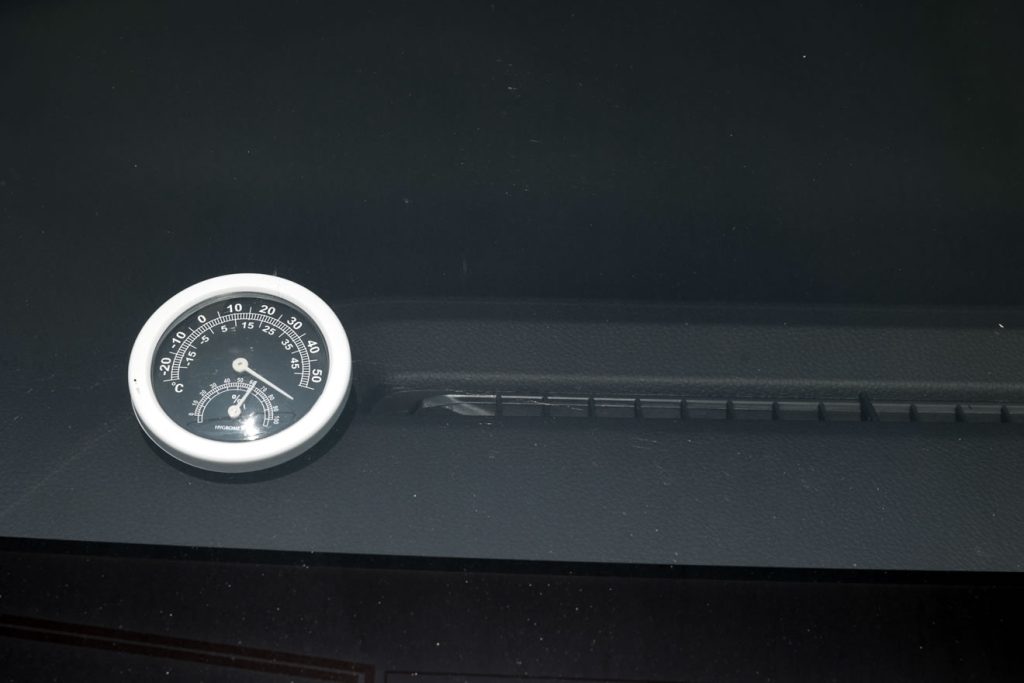 車に断熱材は意味ない?賢い選び方