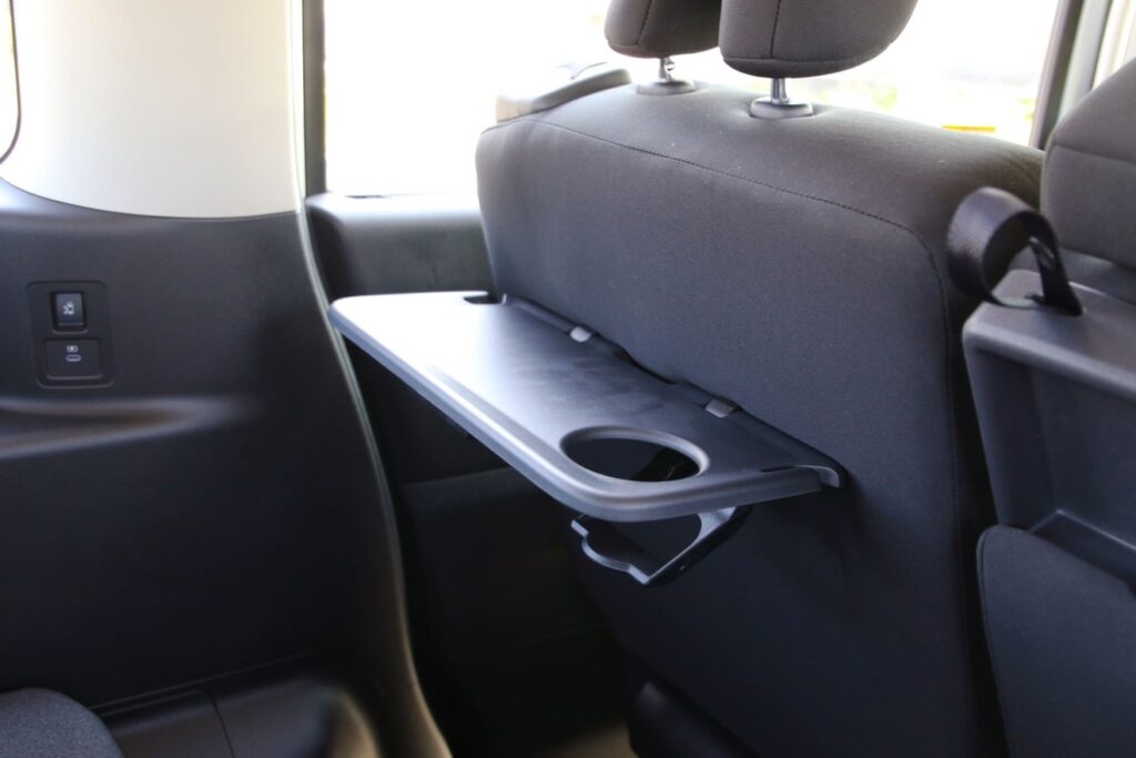 ドリンクホルダーが戻らないときの直し方は？