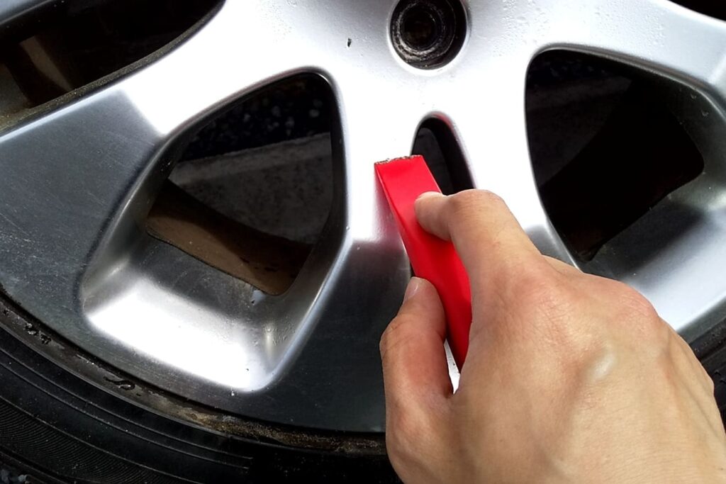 ホイールを倒した傷は直せる?