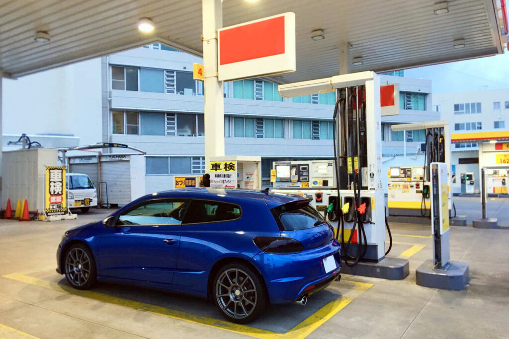 ガソリンはこまめに入れたほうがお得？